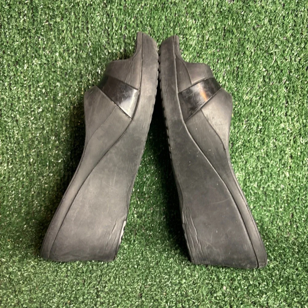 Crocs‎ Wedge Heel Open Toe Slide Comfort Lightweight Sandals Black Womens Size 8
